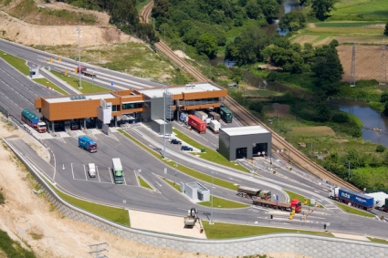 CAMIÕES ATENDIDOS EM DEZ MINUTOS