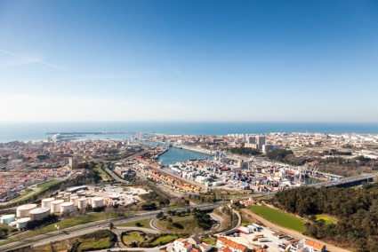 TCL À BEIRA DOS 3500 TEU/DIA