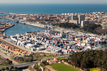 YILPORT LEIXÕES DE NOVO ACIMA DOS 2000 TEU/DIA