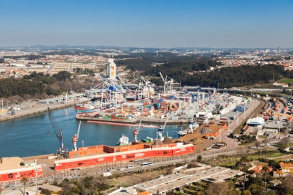 TCL SOMA 204 MIL TEU NO FINAL DE ABRIL