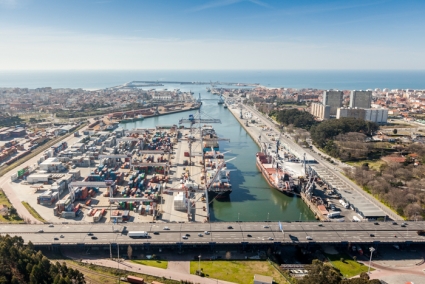 YILPORT LEIXÕES “AMEAÇA” OS 3000 TEU/DIA