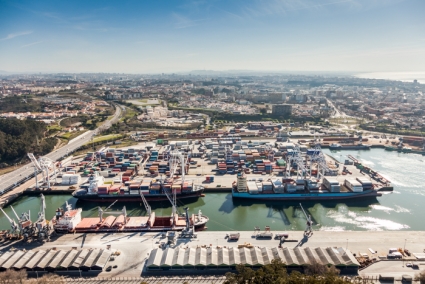 TCL VOLTA A “AMEAÇAR” OS 3000 TEU/DIA