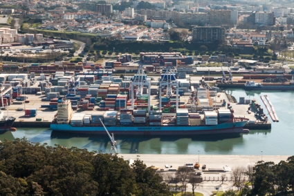 TCL SUPERA OS 3000 TEU DIÁRIOS