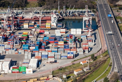 TCL SUPERA OS 3.000 TEU/DIA