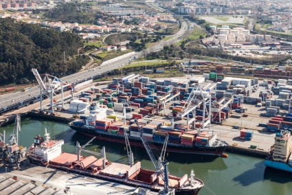 TCL VOLTA A AMEAÇAR OS 3000 TEU DIÁRIOS
