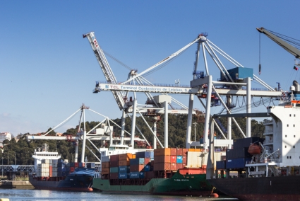 YILPORT LEIXÕES À BEIRA DOS 3.000 TEU