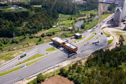 CAMIÕES ESPERAM 13 MINUTOS