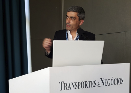 YILPORT LEIX&Otilde;ES NO SEMIN&Aacute;RIO DO T&N